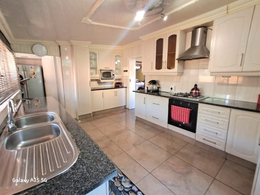 4 Bedroom Property for Sale in Sasolburg Ext 4 Free State